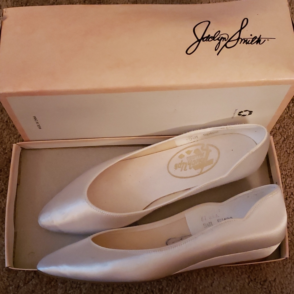 White satin low heel flats sz 9 1/2M